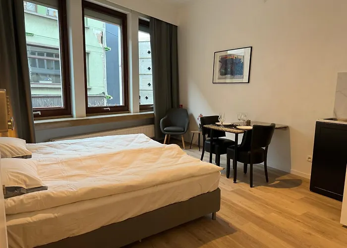 Loft With Big Terrace City Center Meir